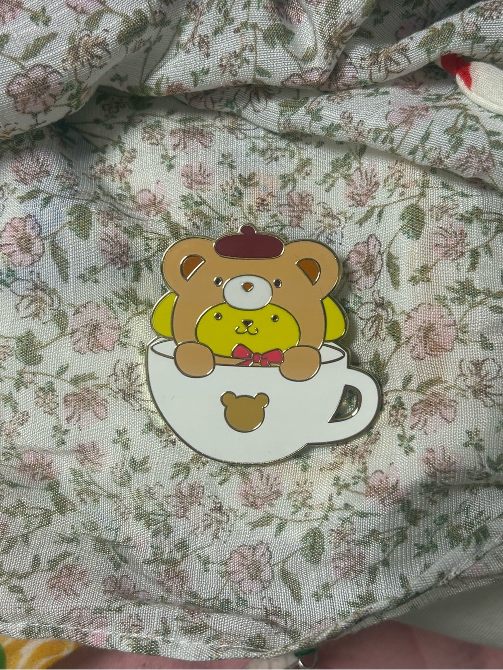 Pompompurin Sanrio Enamel Pin - Brown & Yellow